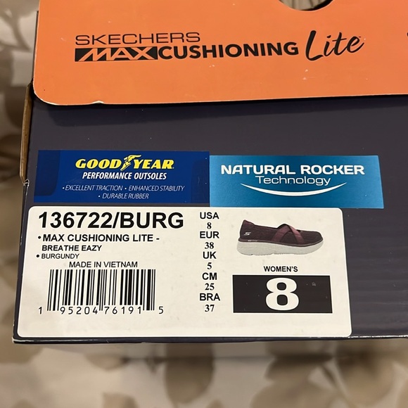Skechers max cushioning lite breathe easy slip on burgundy NWT size 8 - Picture 5 of 6